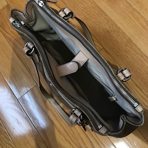 Coach Leather Logo Brown/ Tan Bag/ Tote - Picture 6 of 9